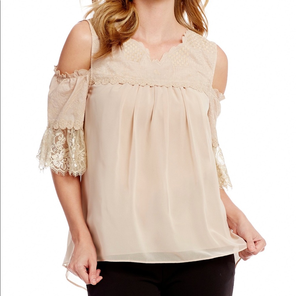 Cold shoulder blouse sx brand new